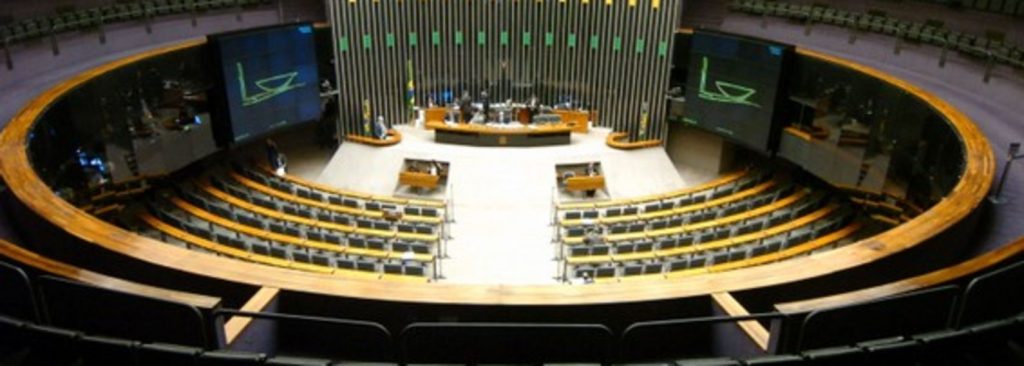 PlenriodaCmaradoDeputados-1680x600